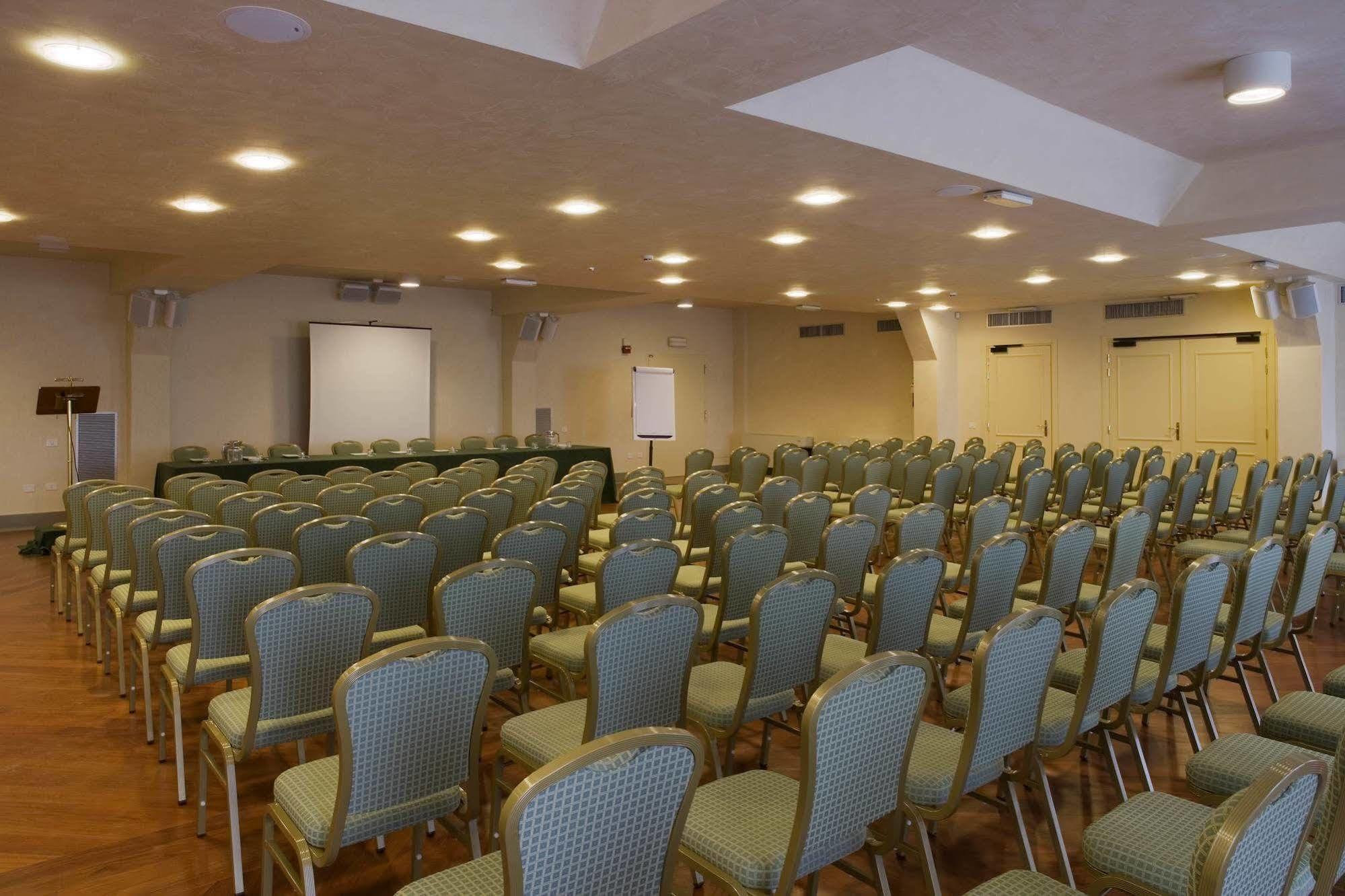 Unahotels Poggio Dei Medici Toscana Scarperia Dış mekan fotoğraf